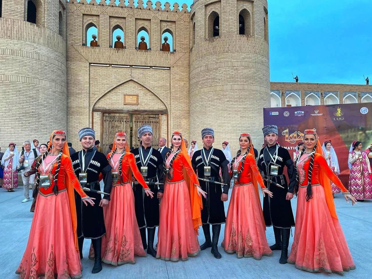 Азербайджан принимает участие в первом Международном фестивале танца "Лазги" в Узбекистане (ФОТО)