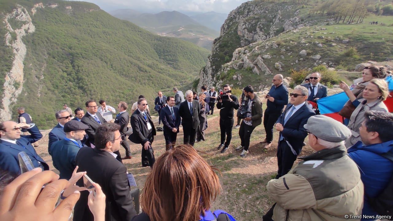 Participants of international conference visit historical places of Azerbaijan's Shusha (PHOTO)