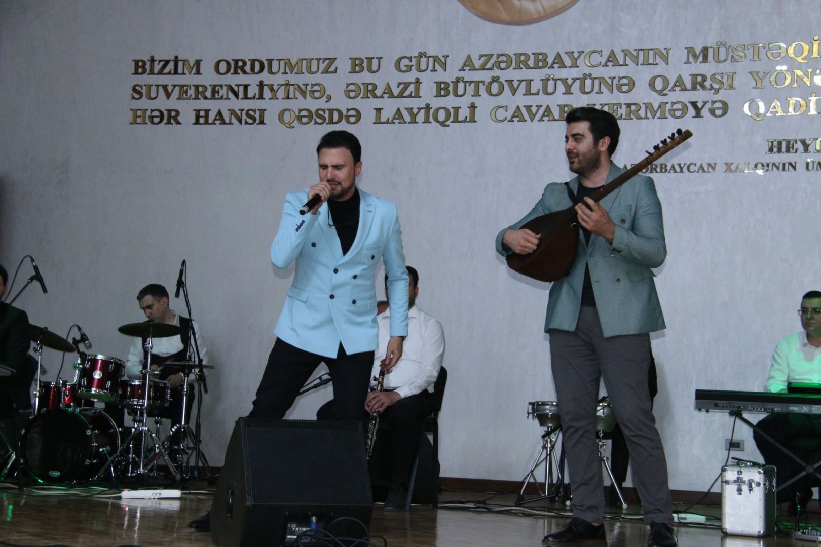Известные артисты выступили с концертом, посвященным празднику Рамазан (ФОТО)
