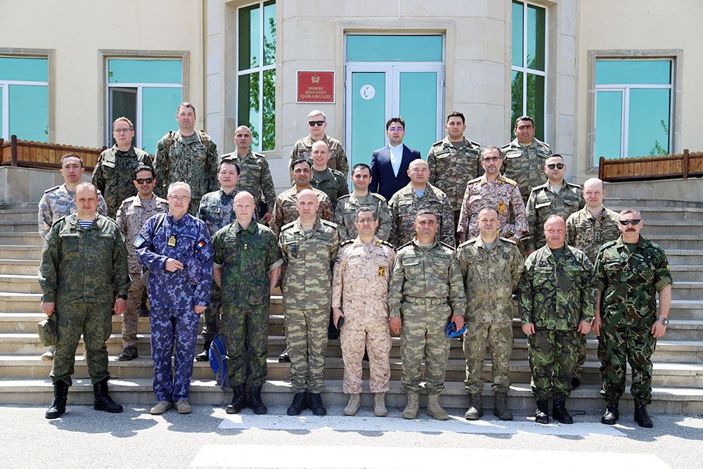 Военные атташе посетили воинскую часть ВС Азербайджана (ФОТО)