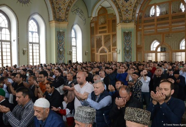 Названо время праздничного намаза на Рамазан в Азербайджане