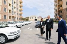 Президент Ильхам Алиев и Первая леди Мехрибан Алиева приняли участие в открытии нового жилого комплекса для семей шехидов и инвалидов войны в Сабунчинском районе Баку (ФОТО/ВИДЕО)
