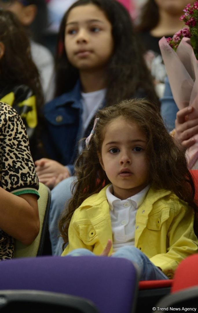 Bədii gimnastika üzrə 27-ci Bakı birinciliyinin birinci günü start götürüb (FOTO)