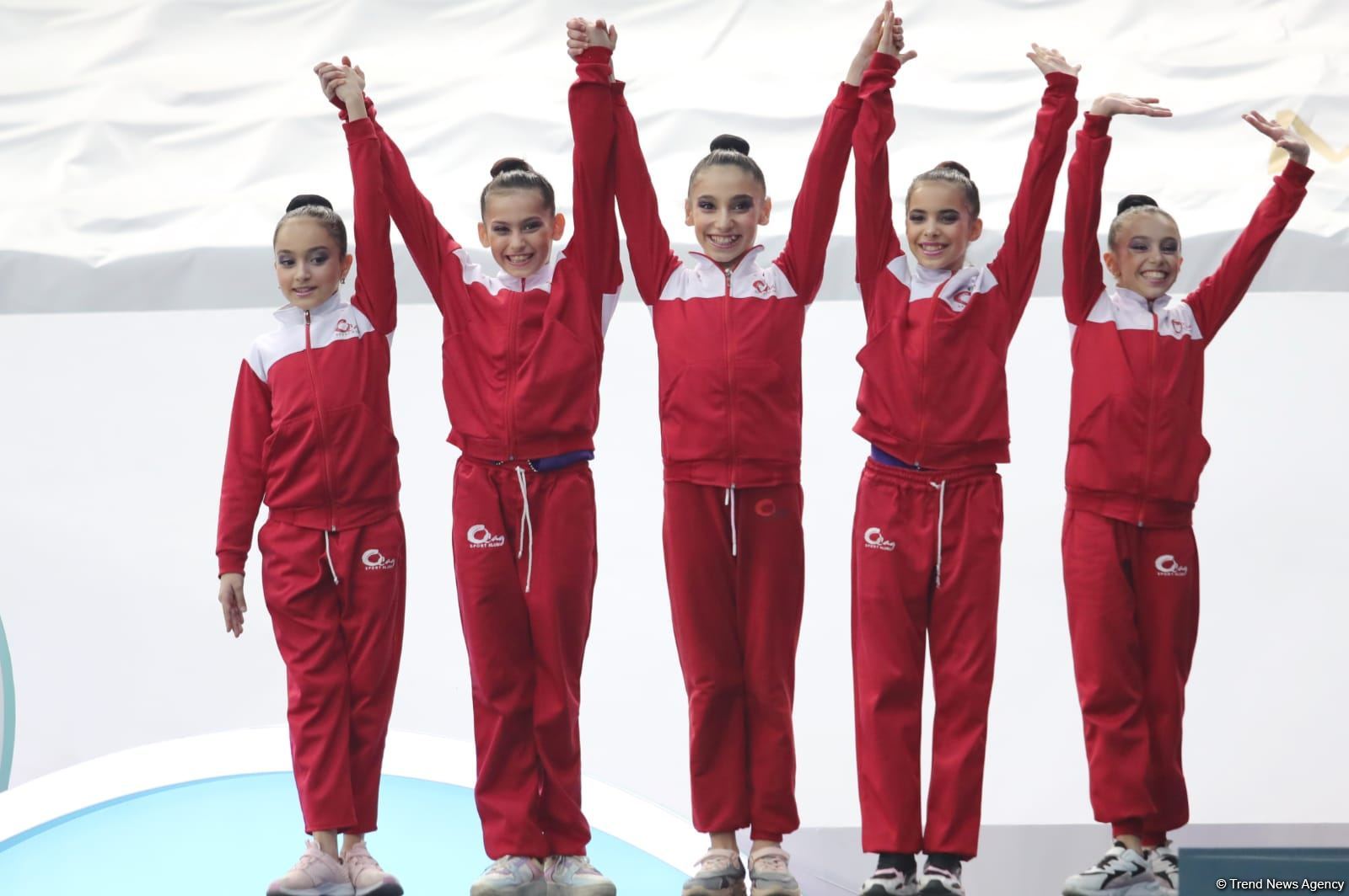 Прошла церемония награждения победителей 27-го Первенства Баку по художественной гимнастике среди команд в групповых упражнениях (ФОТО)