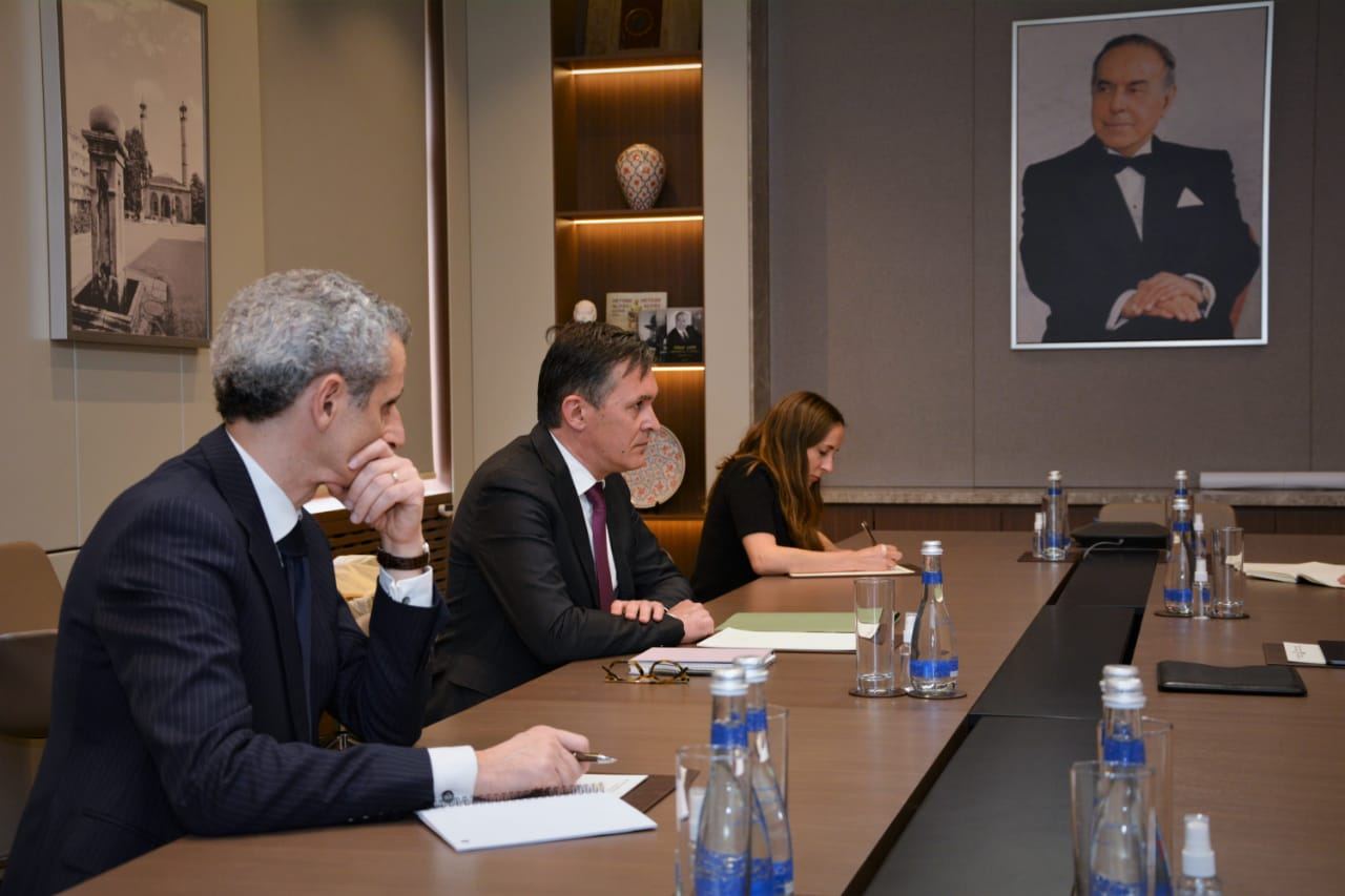 Джейхун Байрамов обсудил с послом по "Восточному партнерству" МИД Франции нормализацию отношений с Арменией (ФОТО)