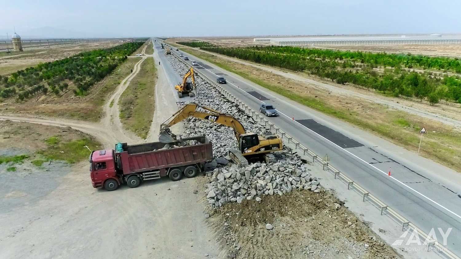 Azerbaijan starts overhaul of Baku-Guba-Russian border highway (PHOTO/VIDEO)