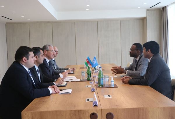 Azerbaijani minister meets with IFAD representative