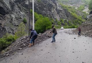 Движение на дороге Исмаиллы-Лахыдж восстановлено