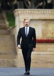 Президент Ильхам Алиев почтил память сынов Азербайджана, погибших за Победу над фашизмом (ФОТО/ВИДЕО)