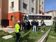 Ankarada məktəb avtobusu yaşayış evinə çırpılıb, 11 nəfər xəsarət alıb (FOTO)