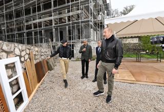 President Ilham Aliyev and First Lady Mehriban Aliyeva visit area where Shusha Boutique Hotel will be located (PHOTO/VIDEO)