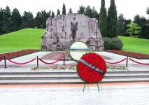 Сотрудники СГБ Азербайджана посетили могилу общенационального лидера Гейдара Алиева (ФОТО/ВИДЕО)