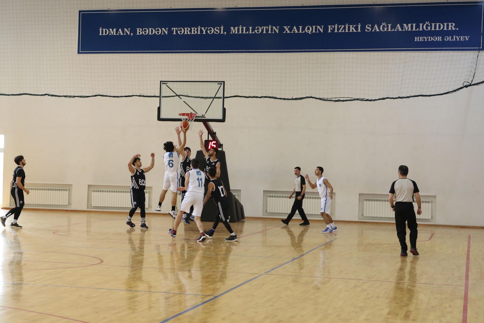 Bakı Ali Neft Məktəbində basketbol üzrə universitetlərarası ölkə birinciliyinin açılışı keçirilib (FOTO)