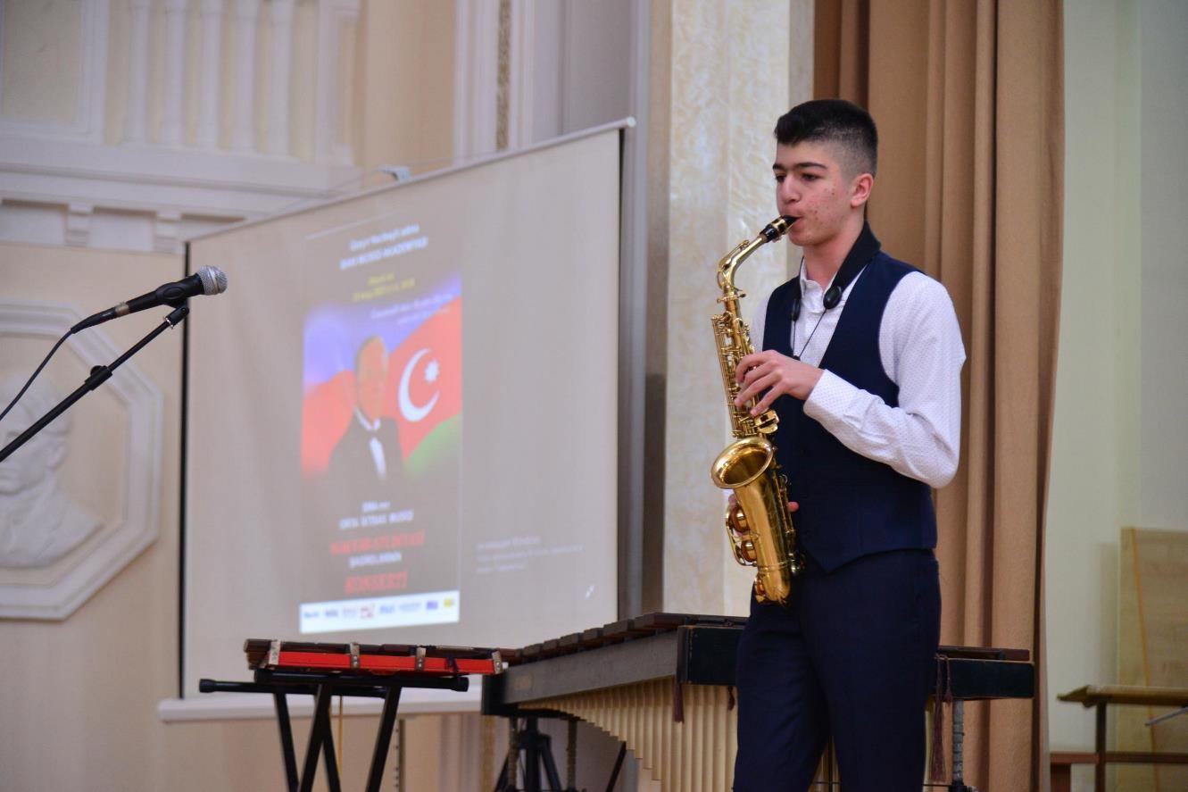 В Баку прошел литературно-музыкальный вечер, посвященный 99-летию со дня рождения великого лидера Гейдара Алиева (ФОТО)