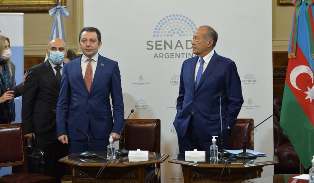 Замглавы МИД Азербайджана встретился с членами Сената Аргентины (ФОТО)