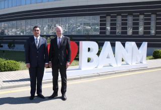 BP Regional President visits Baku Higher Oil School (PHOTO)