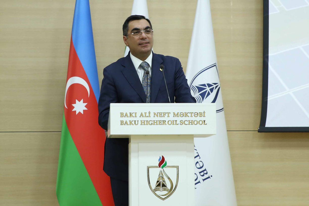 Региональный президент BP посетил Бакинскую высшую школу нефти (ФОТО)