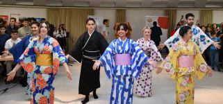 Фестиваль японской культуры в Баку – икебана, оригами, каллиграфия, чайная церемония, песни и танцы (ФОТО)