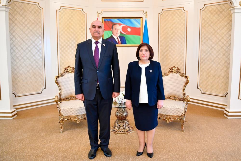 Milli Məclisin sədri Tacikistanın parlamentinin Nümayəndələr Palatasının sədri ilə görüşüb