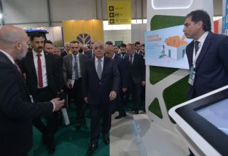Али Асадов ознакомился с выставками Caspian Agro и InterFood Azerbaijan (ФОТО)