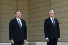 В Баку состоялась официальная церемония встречи Президента Литвы (ФОТО/ВИДЕО)