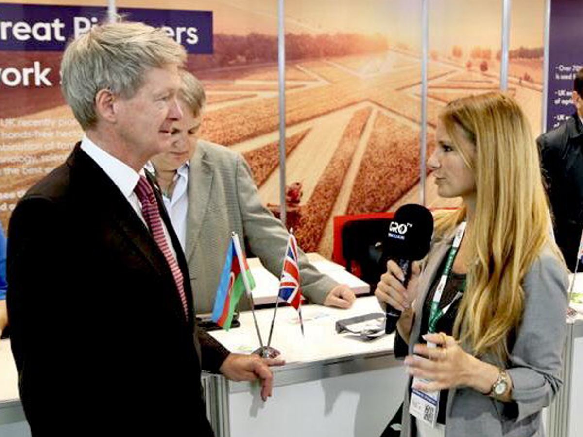 Ряд британских специализированных компаний поделятся своим опытом с Азербайджаном - Джеймс Шарп (ФОТО)
