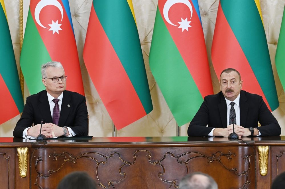Presidents of Azerbaijan, Lithuania make statements for press (PHOTO/VIDEO)