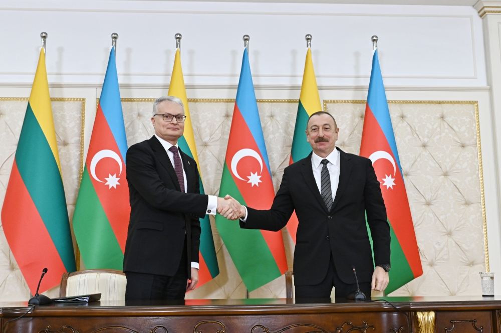 Presidents of Azerbaijan, Lithuania make statements for press (PHOTO/VIDEO)
