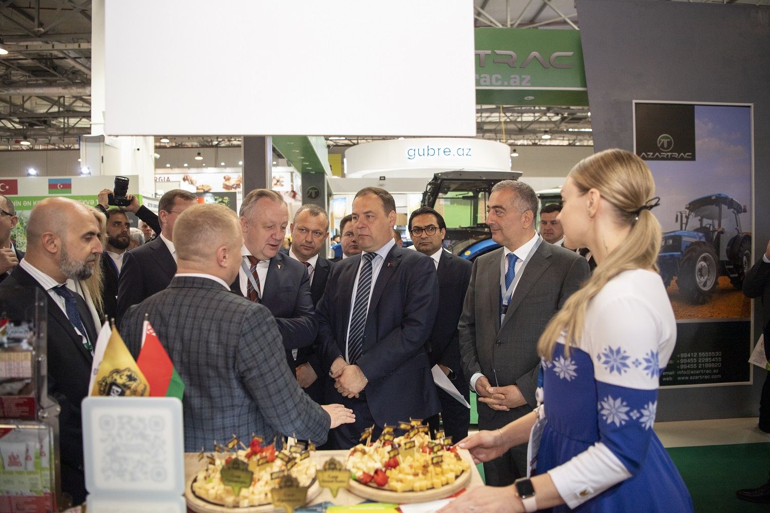 Belarusun Baş naziri Roman Qolovçenko “Caspian Agro 2022” sərgisini ziyarət edib (FOTO)