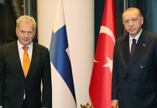 Эрдоган в беседе с Ниинистё призвал к учету угроз нацбезопасности Турции