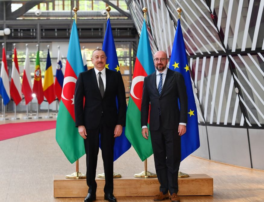 Состоялась встреча Президента Ильхама Алиева с президентом Совета Европейского Союза Шарлем Мишелем один на один (ФОТО/ВИДЕО)