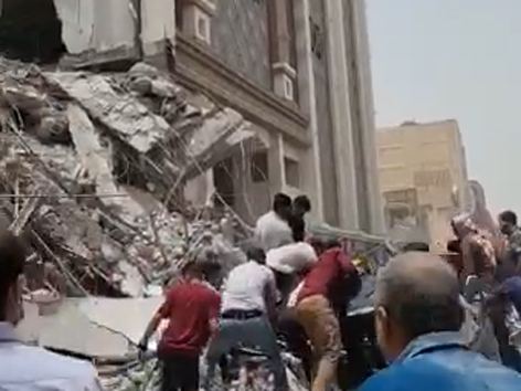 Число жертв обрушения здания в Иране достигло 10 человек