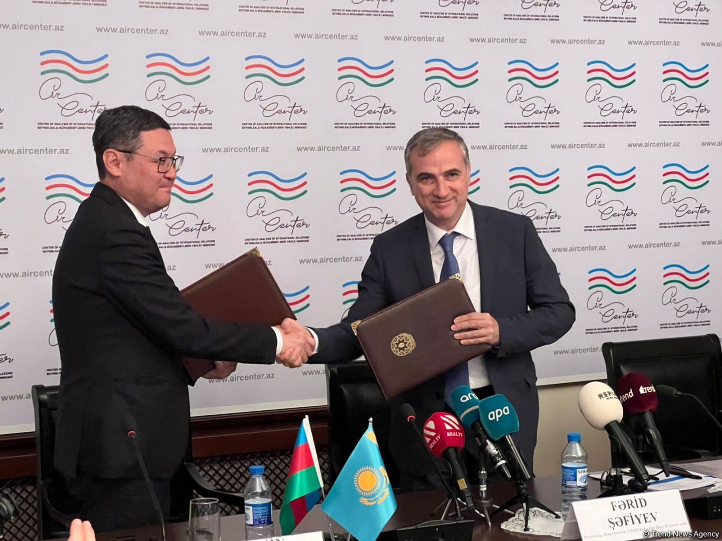 Azərbaycan-Qazaxıstan Ekspert Şurasının yaradılması barədə memorandum imzalanıb (FOTO)