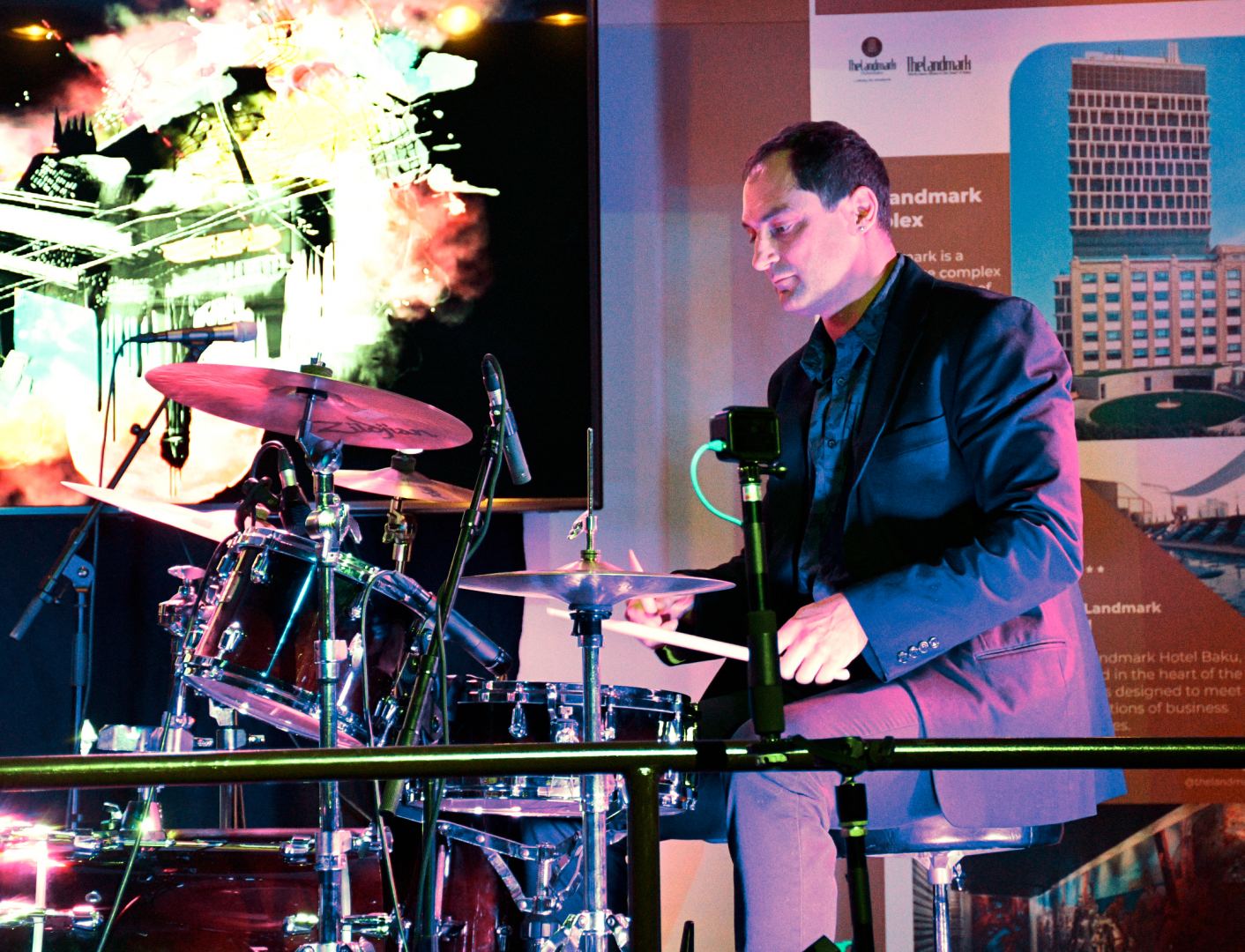 Известный джазовый пианист из Кыргызстана покорил бакинцев и гостей столицы (ФОТО/ВИДЕО)
