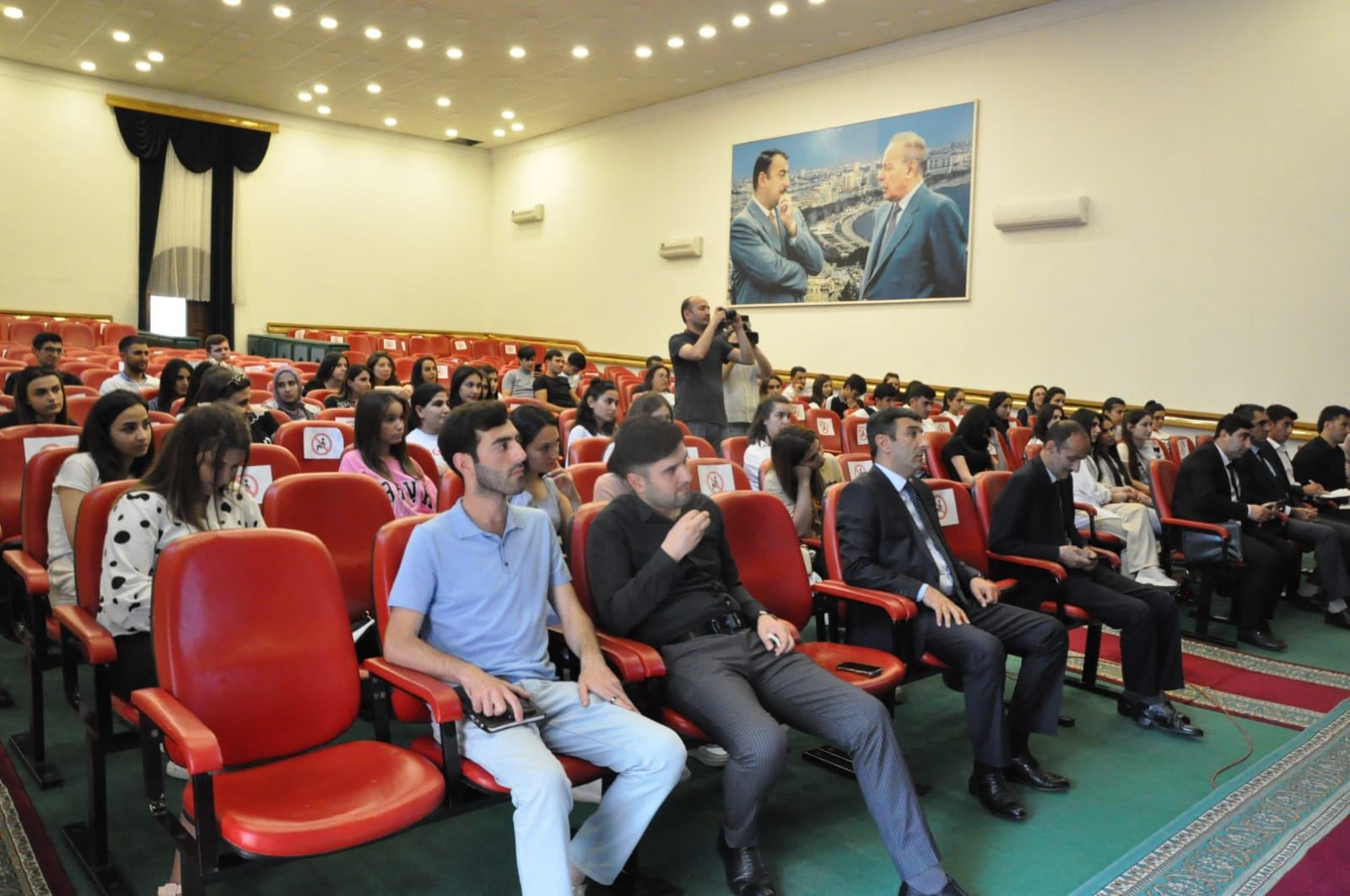 MDU komandaları “Mingəçevir Gənclər Debat Forumu”nun finalçıları olublar (FOTO)