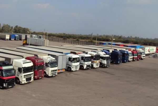 Turkmenistan to open another large parking lot for heavy trucks