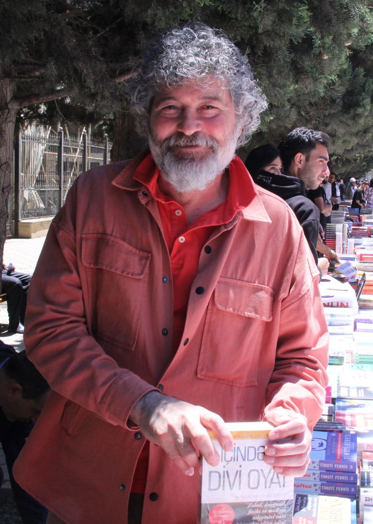 В небо над Баку выпущены 270 шаров – открытие первого Фестиваля литературы и книг тюркского мира (ФОТО)