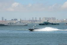 Specialized troops of Azerbaijani Navy forces perform various maneuvers within framework of TEKNOFEST festival in Baku (PHOTO/VIDEO)