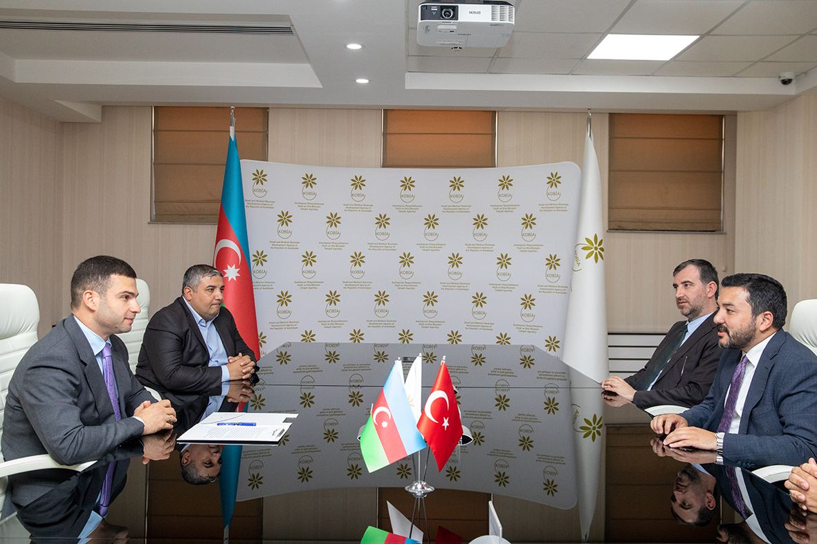 Азербайджан и ОИС обсудили возможности реализации совместных проектов в сфере МСБ