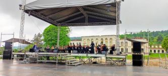 Для военнослужащих в Шуше организован грандиозный концерт в честь Дня независимости Азербайджана (ВИДЕО/ФОТО)