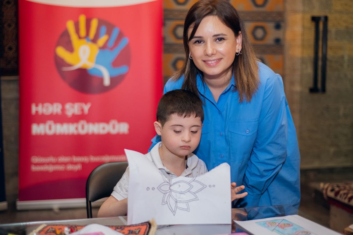 В Азербайджане возможно всё! Путешествие в мир ковров с особенными детьми (ФОТО)