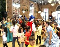 По инициативе Лейлы Алиевой в Гяндже организован праздник для детей (ФОТО)