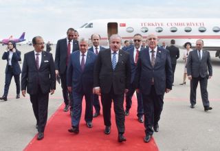 Председатель Великого национального собрания Турции прибыл в Азербайджан (ФОТО)