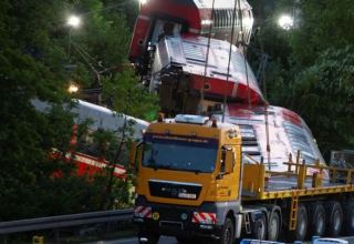 Fifth person found dead after German train derailment