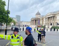 Londonun mərkəzi meydanı bağlanıb, insanlar təxliyə olunub (FOTO)