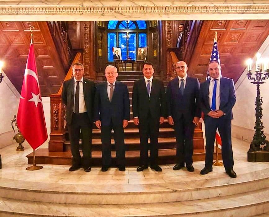 Помощник Президента Азербайджана встретился с послом Турции в США