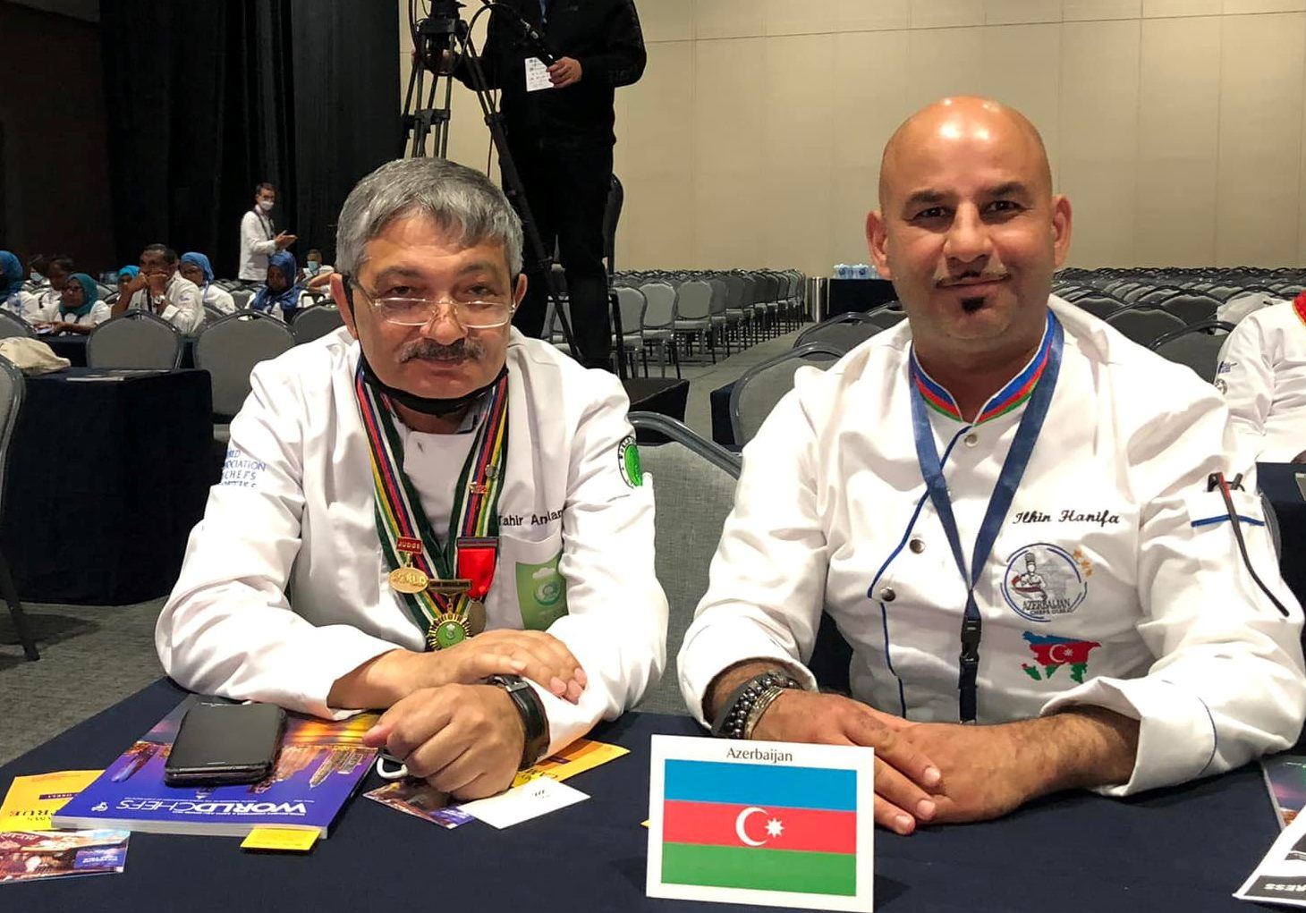 Книга об азербайджанской долме представлена около 12 млн. аудитории в рамках  WACS в Абу-Даби (ФОТО)