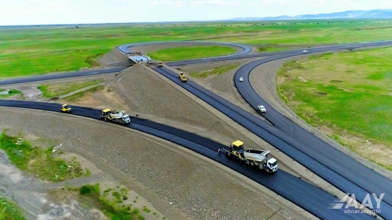 Продолжается строительство автодороги Барда-Агдам (ФОТО)