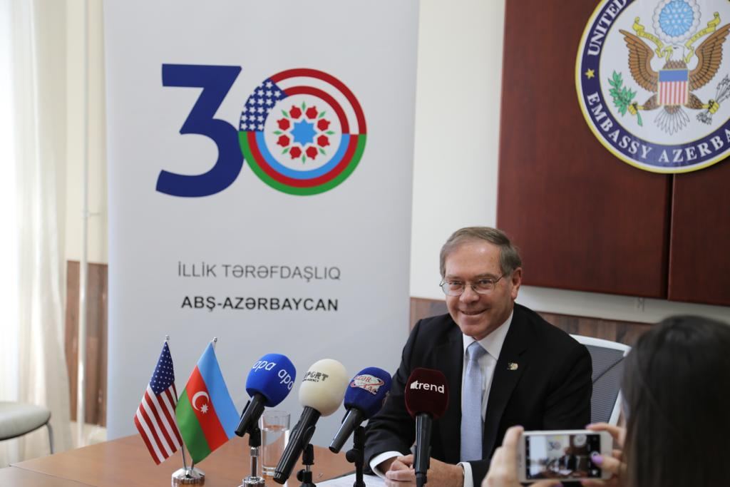 Двусторонние отношения между США и Азербайджаном развиваются по восходящей - посол
