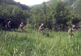 Продолжаются учения в подразделениях коммандо ВС Азербайджана (ВИДЕО)
